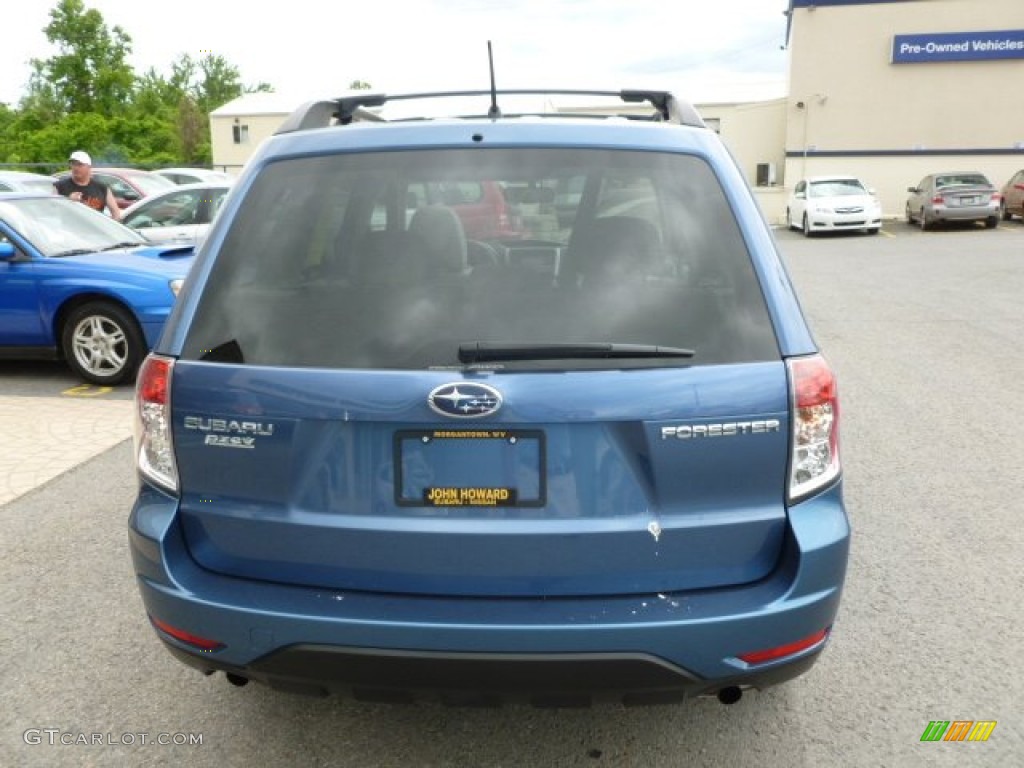 2009 Forester 2.5 X Premium - Newport Blue Pearl / Platinum photo #10