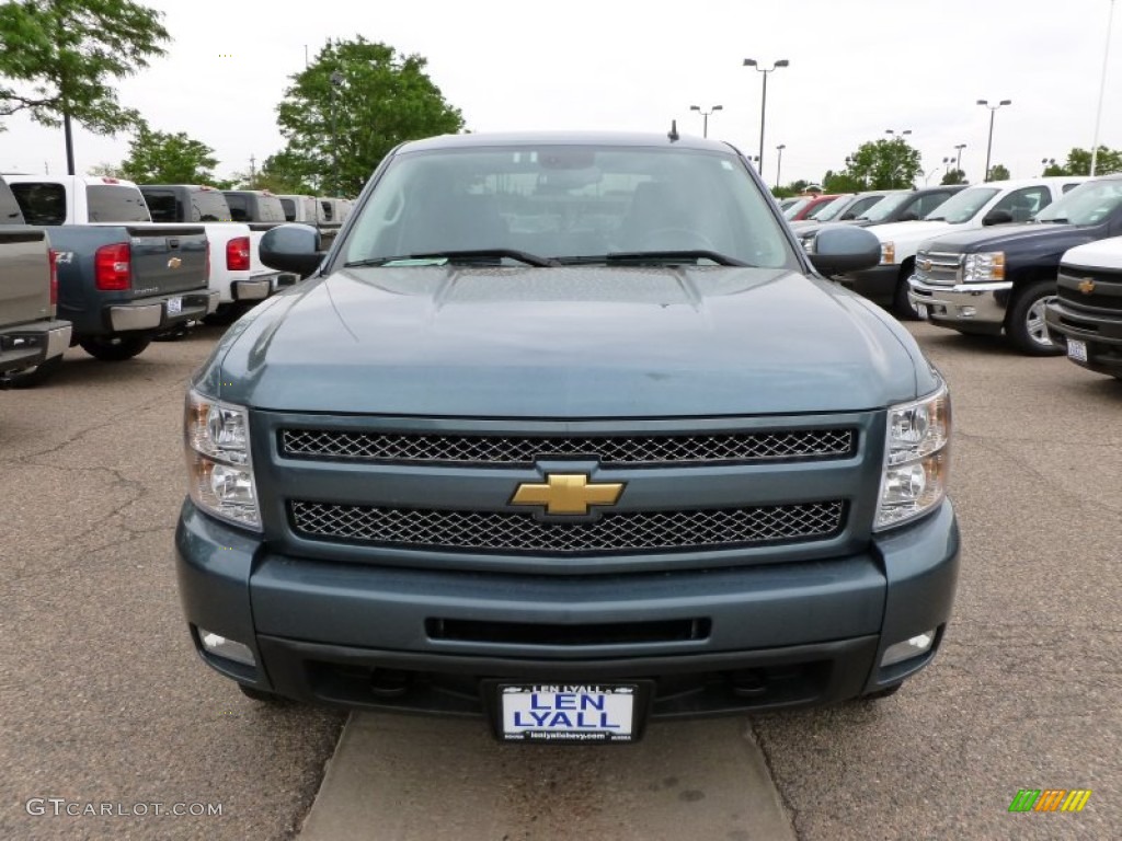 2009 Silverado 1500 LTZ Crew Cab 4x4 - Blue Granite Metallic / Ebony photo #3