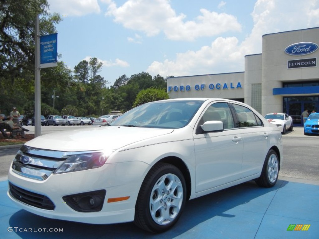 2011 Fusion SE V6 - White Platinum Tri-Coat / Medium Light Stone photo #1