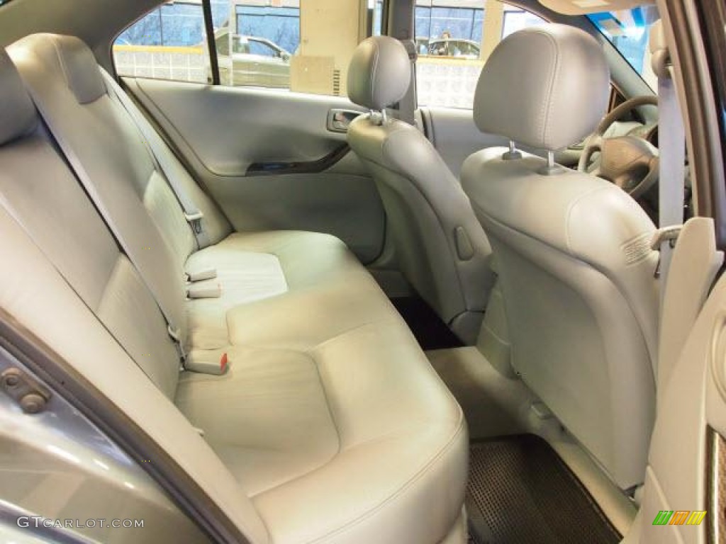 2002 Mitsubishi Galant GTZ Rear Seat Photos