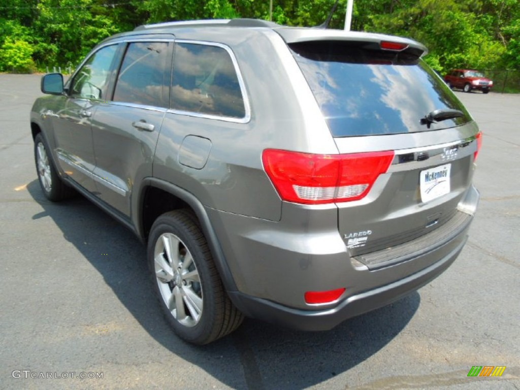 2012 Grand Cherokee Laredo X Package - Mineral Gray Metallic / Dark Graystone/Medium Graystone photo #5