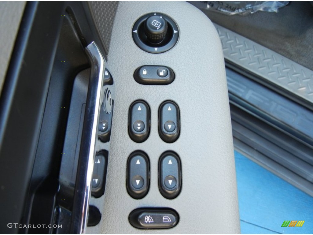 2004 F150 XLT SuperCrew - True Blue Metallic / Medium/Dark Flint photo #14