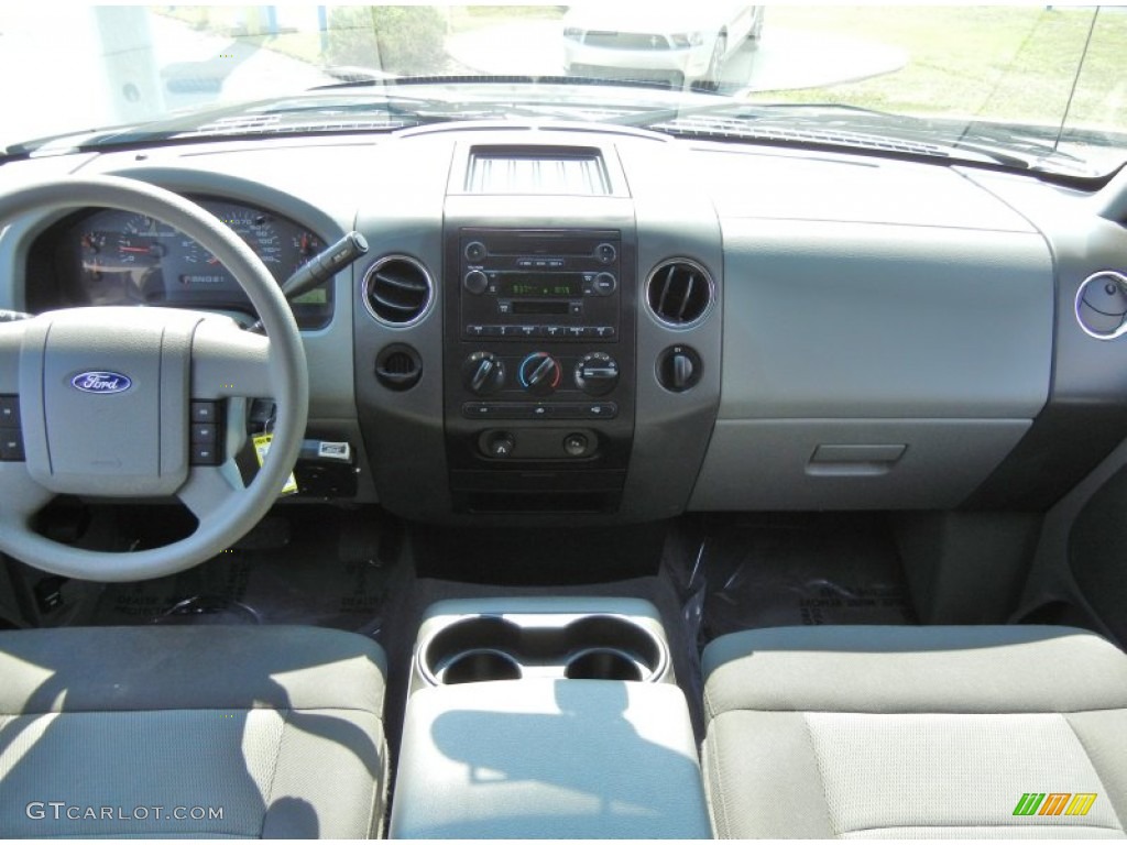 2004 F150 XLT SuperCrew - True Blue Metallic / Medium/Dark Flint photo #19
