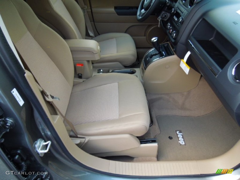 Dark Slate Gray/Light Pebble Beige Interior 2012 Jeep Patriot Sport 4x4 Photo #65494258