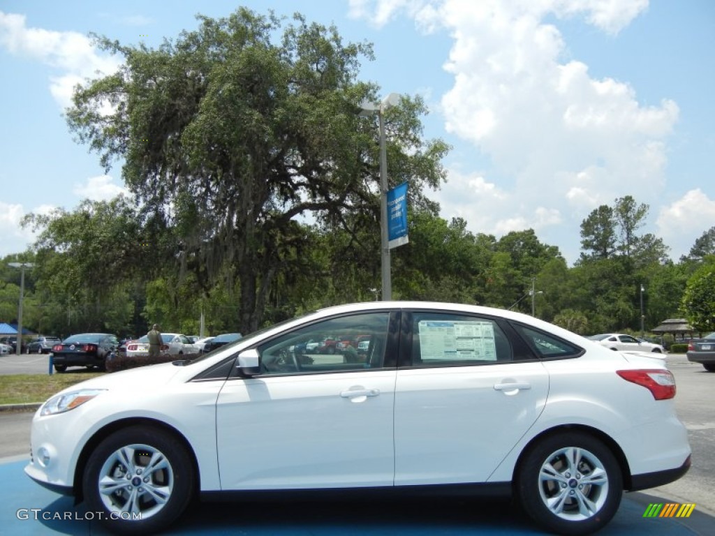 2012 Focus SE Sport Sedan - Oxford White / Two-Tone Sport photo #2