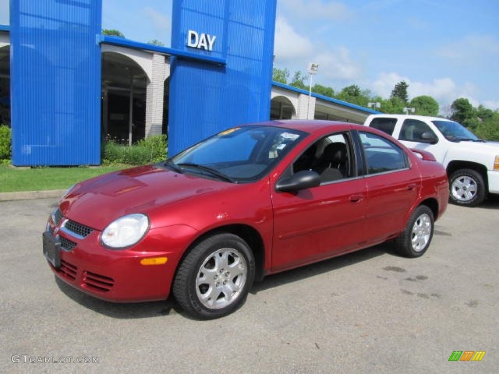 2005 Neon SXT - Blaze Red Crystal Pearlcoat / Dark Slate Gray photo #1