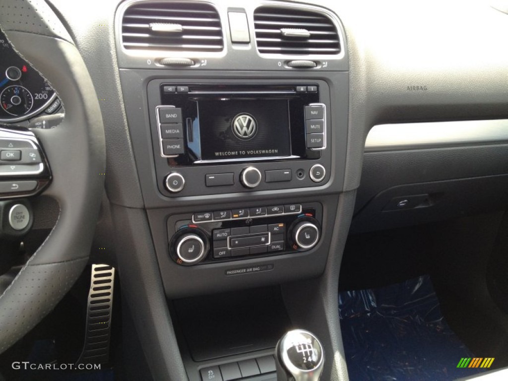 2012 Volkswagen Golf R 2 Door 4Motion Controls Photo #65499515