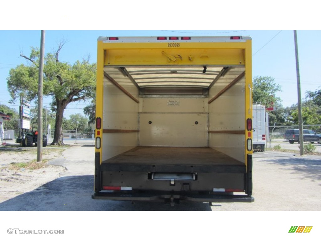 2008 E Series Cutaway E350 Commercial Moving Truck - Yellow / Medium Flint photo #14