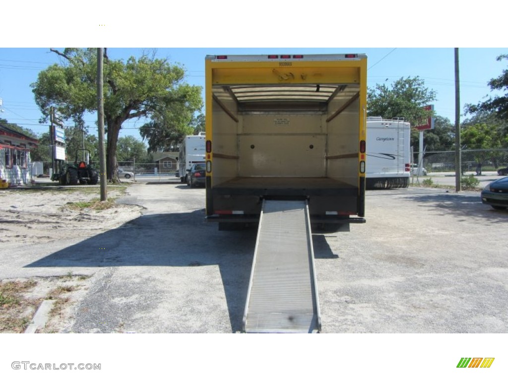 2008 E Series Cutaway E350 Commercial Moving Truck - Yellow / Medium Flint photo #20