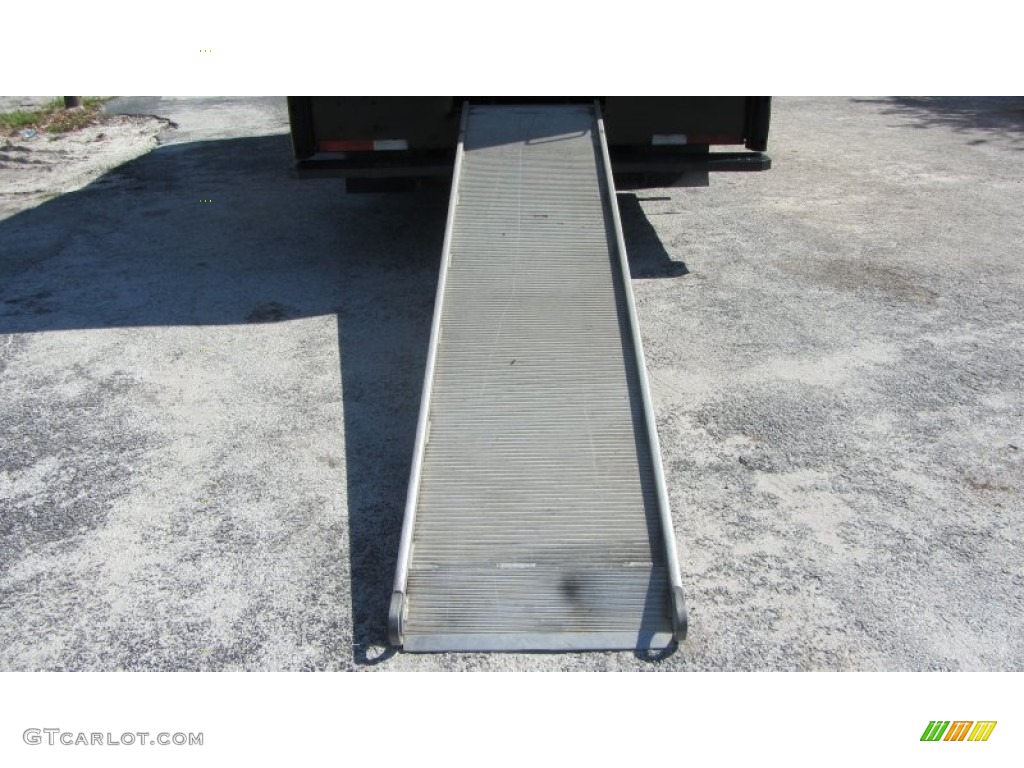 2008 E Series Cutaway E350 Commercial Moving Truck - Yellow / Medium Flint photo #21