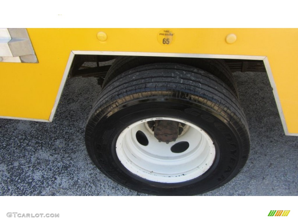 2008 E Series Cutaway E350 Commercial Moving Truck - Yellow / Medium Flint photo #31