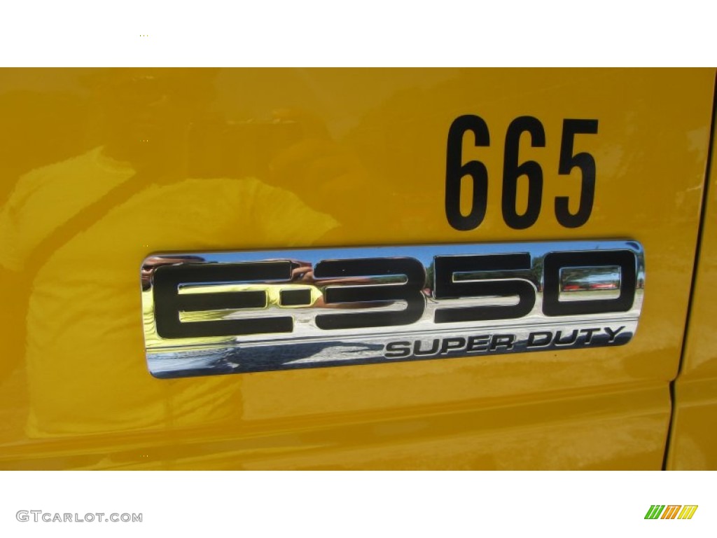 2008 E Series Cutaway E350 Commercial Moving Truck - Yellow / Medium Flint photo #34