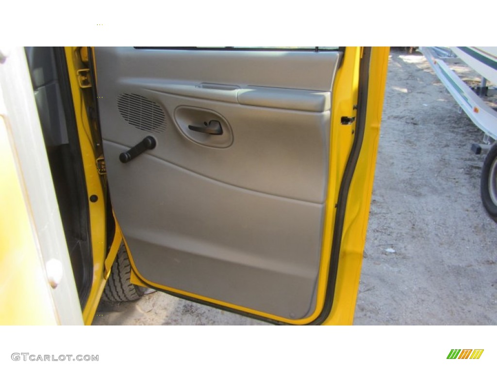 2008 E Series Cutaway E350 Commercial Moving Truck - Yellow / Medium Flint photo #37