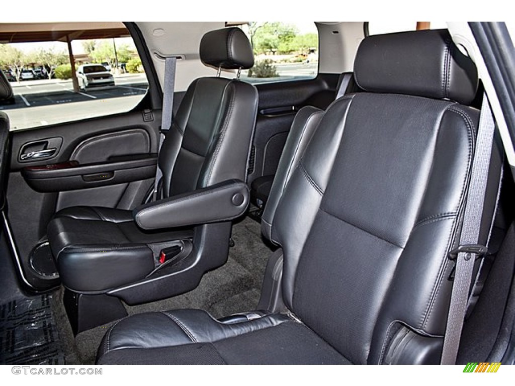 2007 Cadillac Escalade AWD Rear Seat Photo #65503310