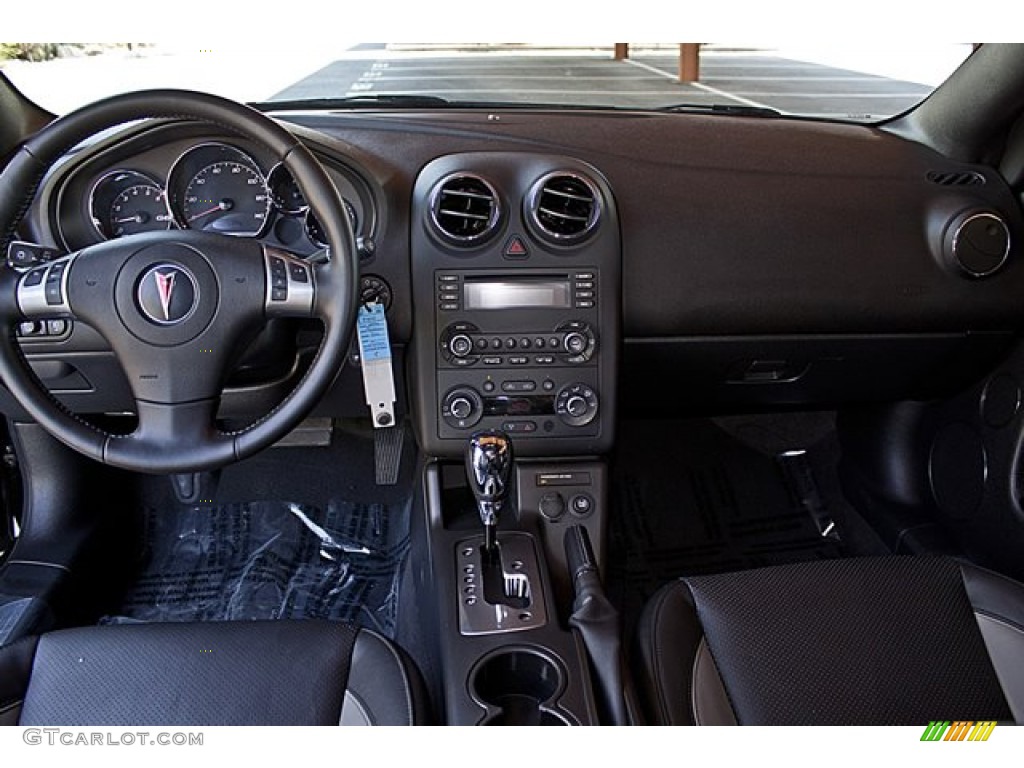 2006 Pontiac G6 GTP Convertible Dashboard Photos