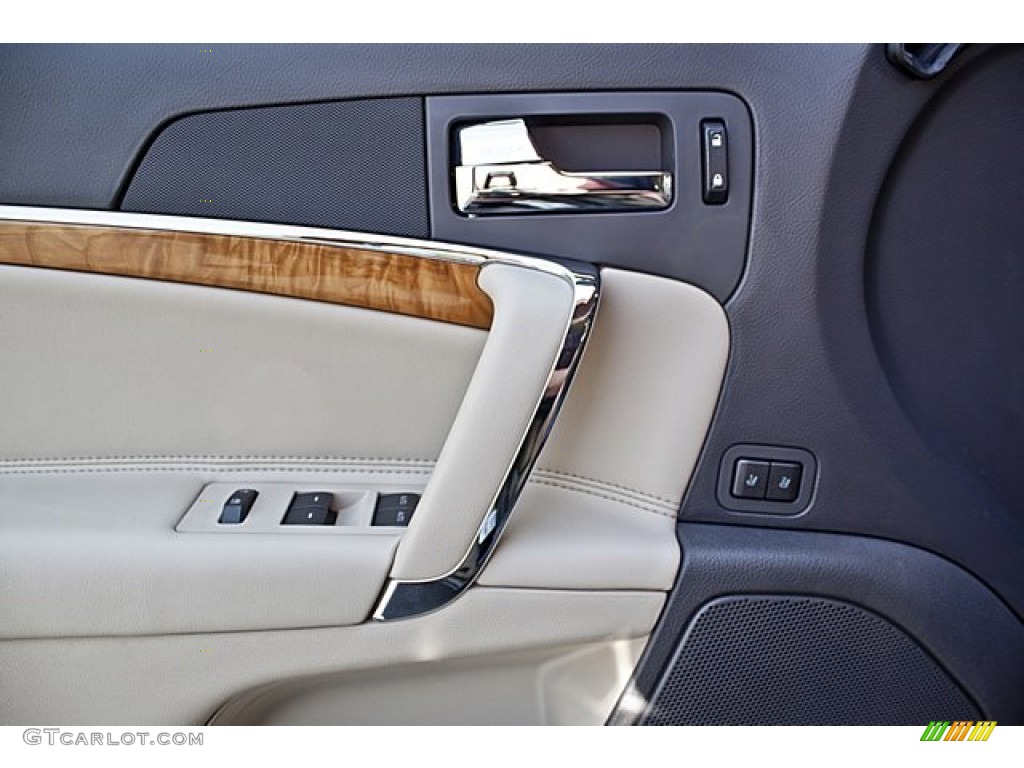 2010 Lincoln MKZ FWD Light Camel Door Panel Photo #65504312