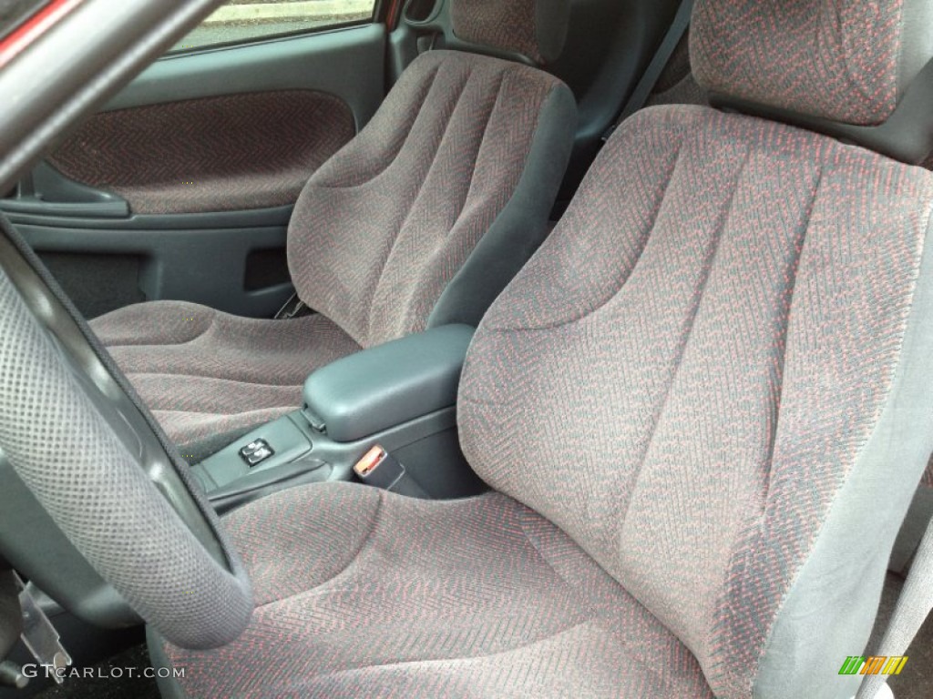 2002 Cavalier Z24 Coupe - Bright Red / Graphite photo #20