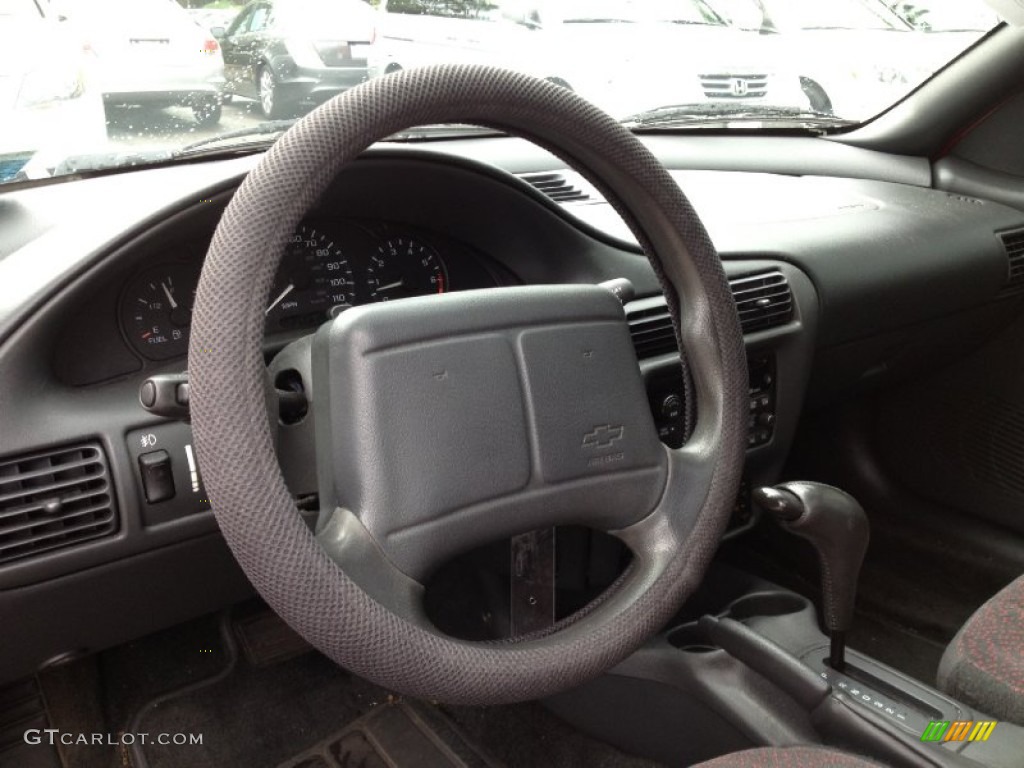 2002 Cavalier Z24 Coupe - Bright Red / Graphite photo #22