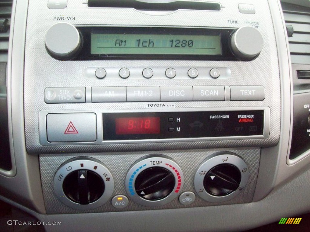2005 Toyota Tacoma V6 TRD Access Cab 4x4 Controls Photo #65506016