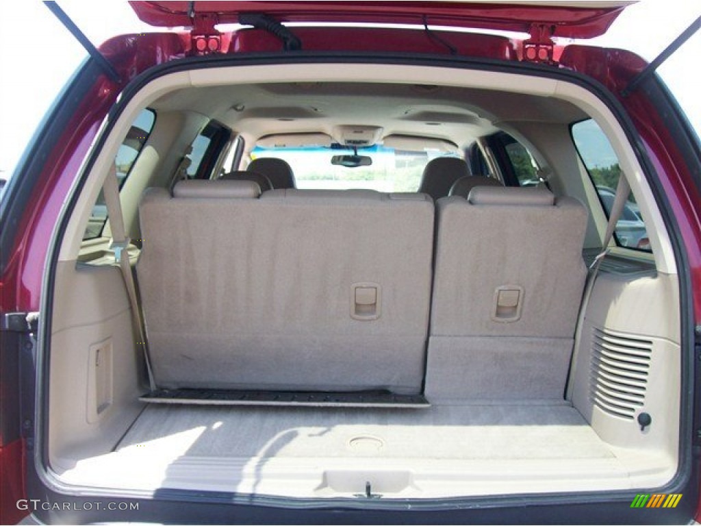 2003 Expedition XLT - Laser Red Tinted Metallic / Medium Parchment photo #18