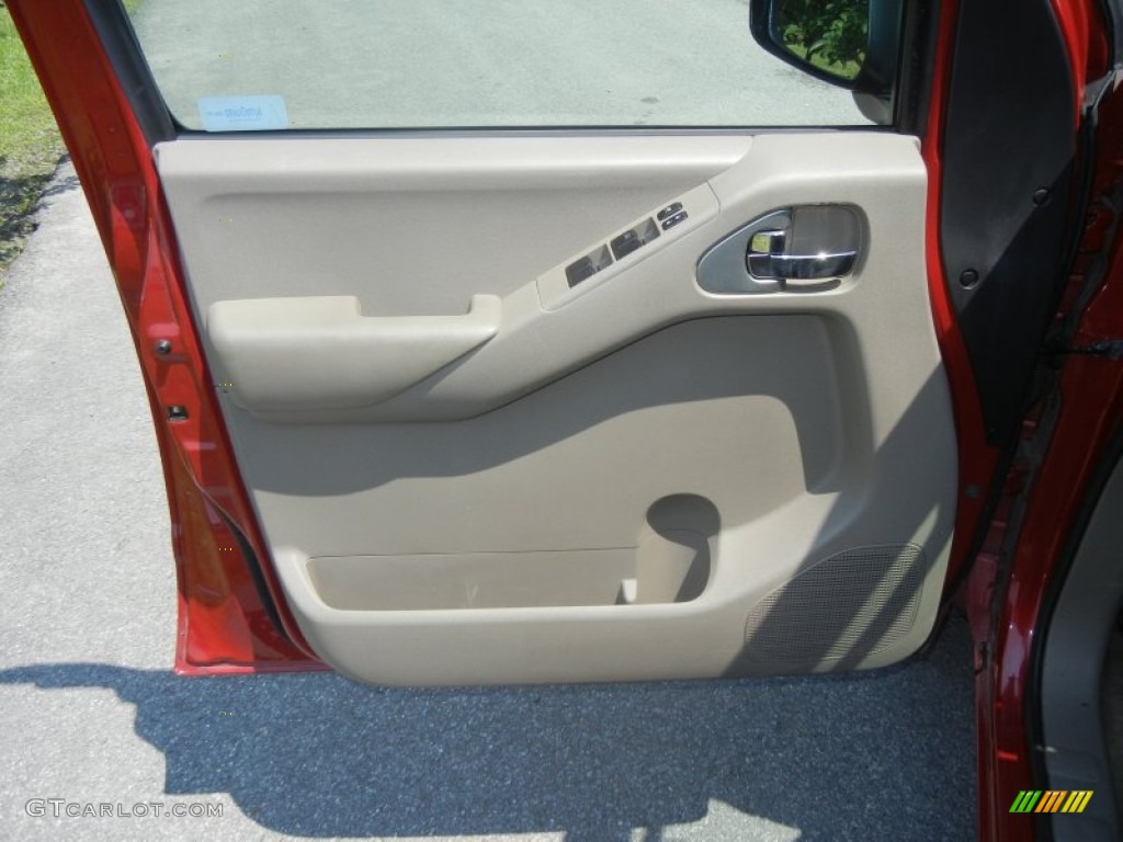 2010 Frontier SE Crew Cab - Red Brick / Beige photo #13