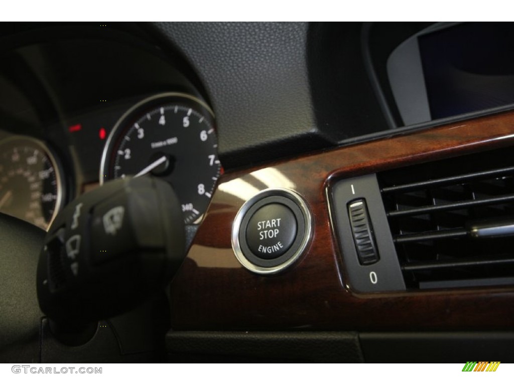 2011 3 Series 335i Convertible - Alpine White / Black photo #20