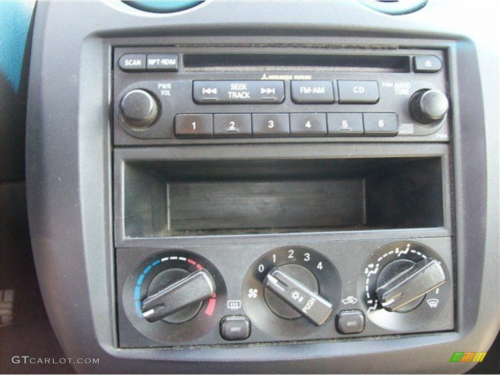 2004 Mitsubishi Eclipse GS Coupe Controls Photos