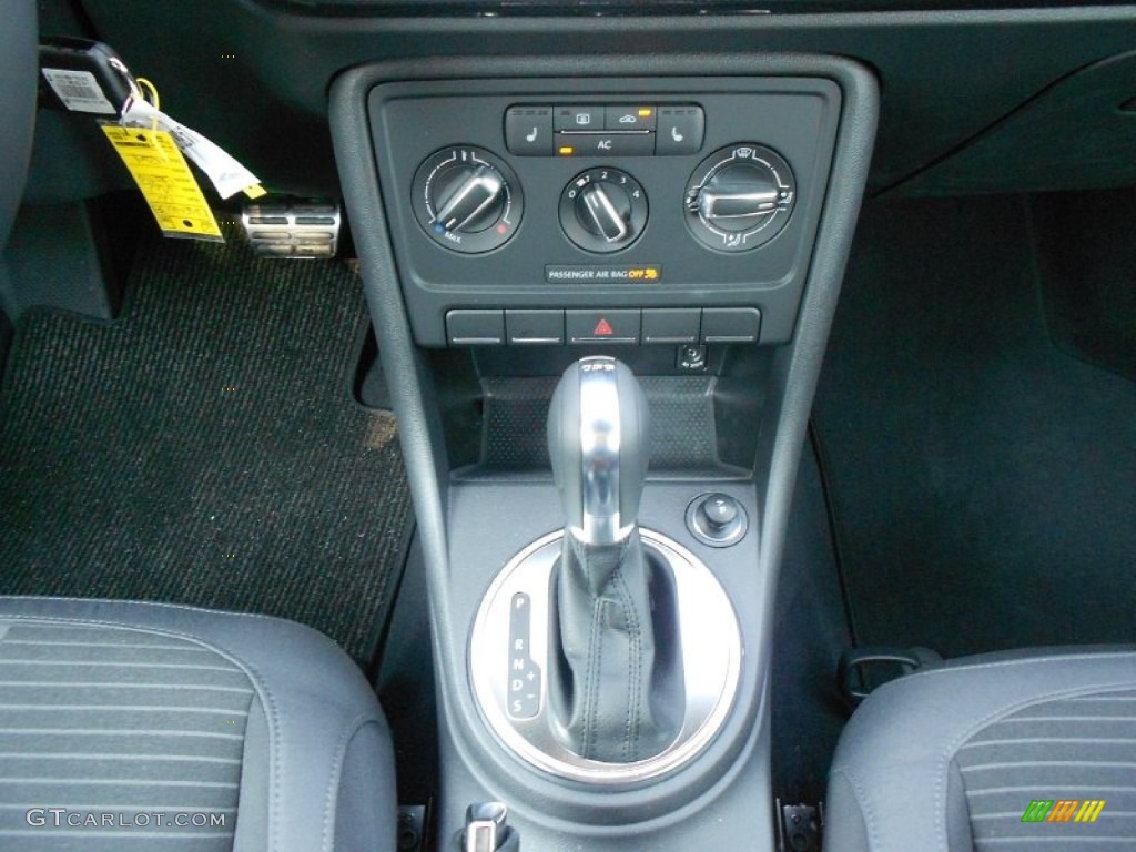 2012 Volkswagen Beetle Turbo 6 Speed DSG Dual-Clutch Automatic Transmission Photo #65509487