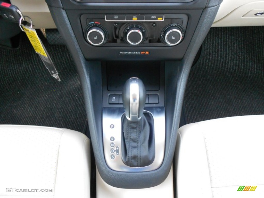 2012 Volkswagen Jetta SE SportWagen Controls Photo #65509646