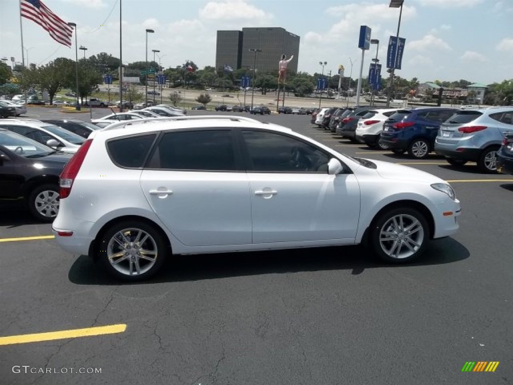 2012 Elantra SE Touring - Polar White / Beige photo #4