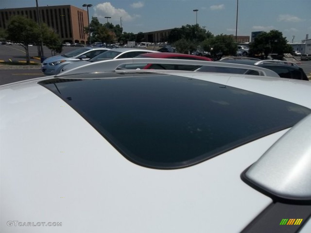 2012 Elantra SE Touring - Polar White / Beige photo #10
