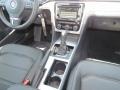 Black - Passat 2.5L SE Photo No. 6