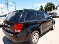 Black - Grand Cherokee Laredo 4x4 Photo No. 2