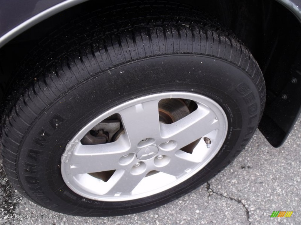 2008 Mitsubishi Outlander LS 4WD Wheel Photos