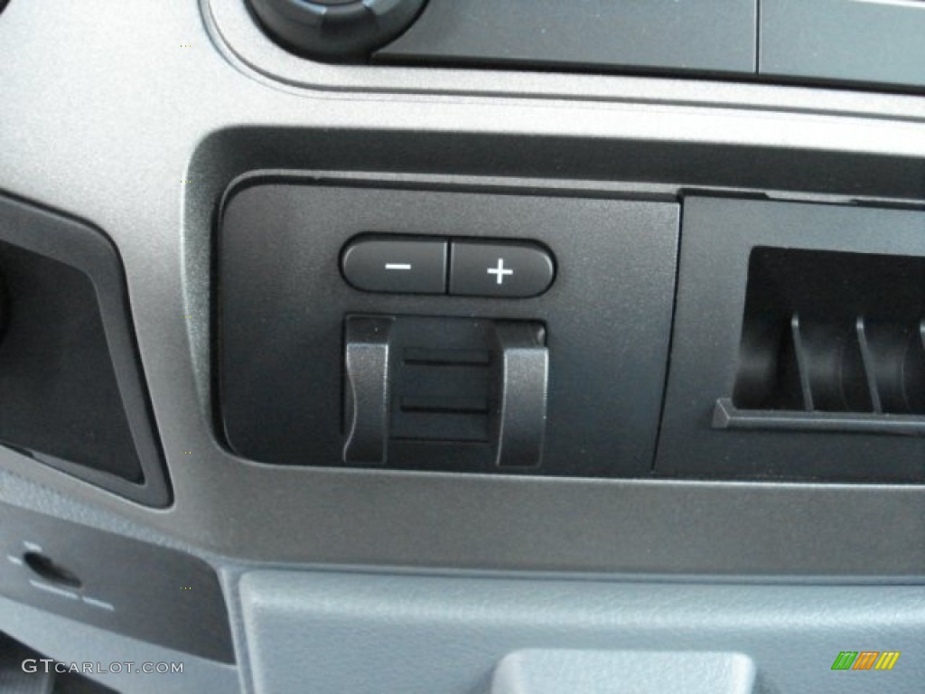 2012 Ford F350 Super Duty XLT Regular Cab 4x4 Controls Photos