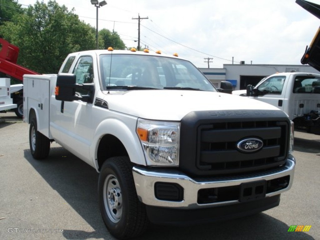 2012 F350 Super Duty XL SuperCab 4x4 Commercial - Oxford White / Steel photo #2