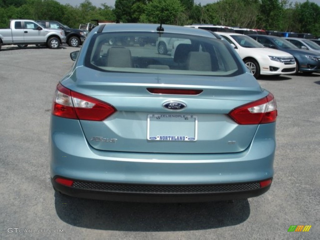 2012 Focus SE Sedan - Frosted Glass Metallic / Stone photo #7