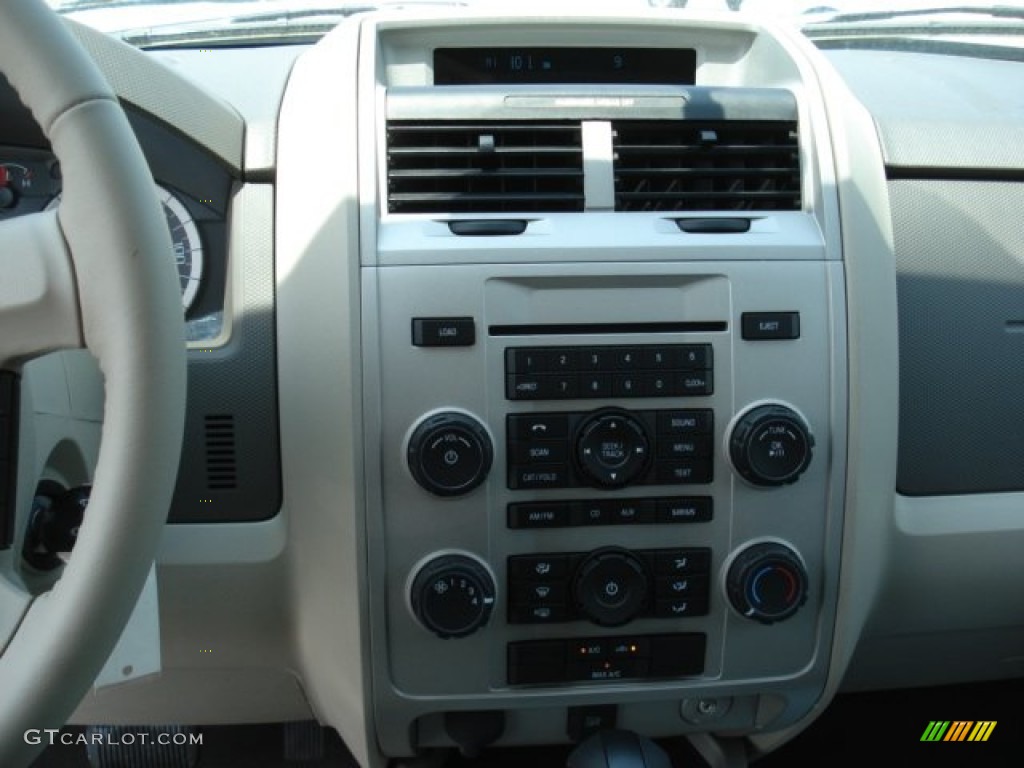 2012 Escape XLT 4WD - Oxford White / Camel photo #16