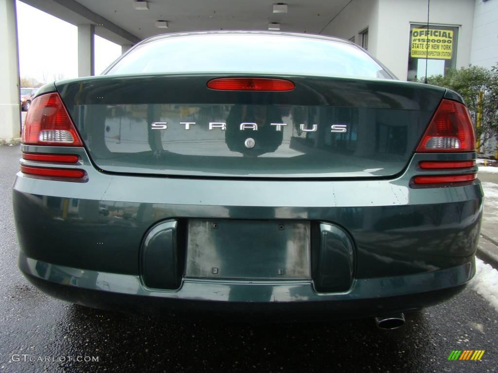 2001 Stratus SE Sedan - Shale Green Metallic / Dark Slate Gray photo #5