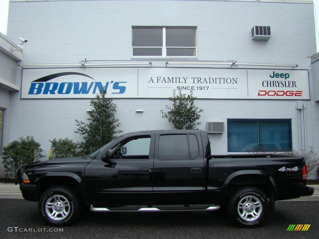 2003 Dakota SXT Quad Cab 4x4 - Black / Dark Slate Gray photo #1