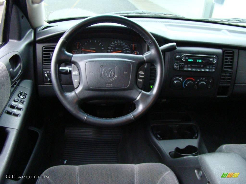 2003 Dakota SXT Quad Cab 4x4 - Black / Dark Slate Gray photo #12