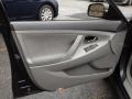 Black - Camry  Photo No. 18
