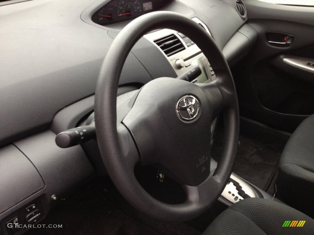 2009 Toyota Yaris Sedan Steering Wheel Photos