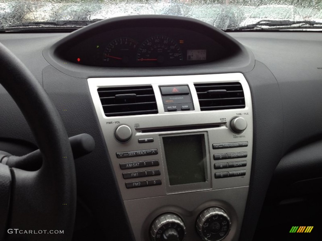 2009 Toyota Yaris Sedan Controls Photo #65527649