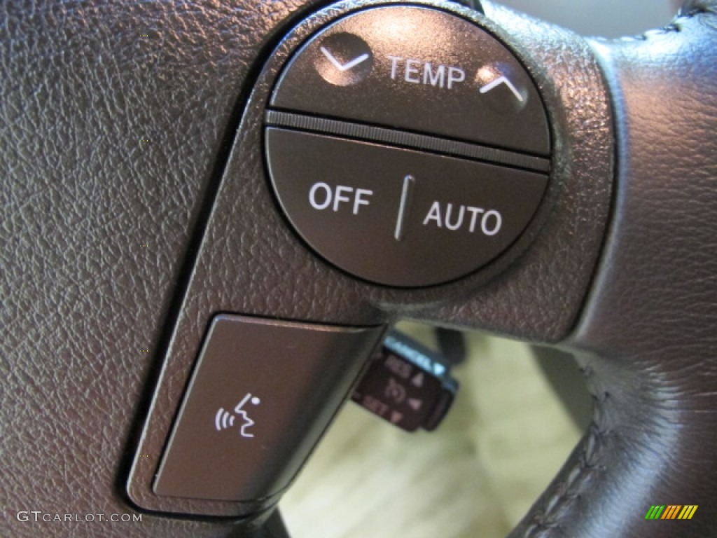 2011 Toyota Sequoia Limited 4WD Controls Photo #65531375
