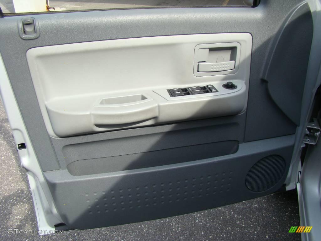 2005 Dakota SLT Quad Cab 4x4 - Bright Silver Metallic / Medium Slate Gray photo #8
