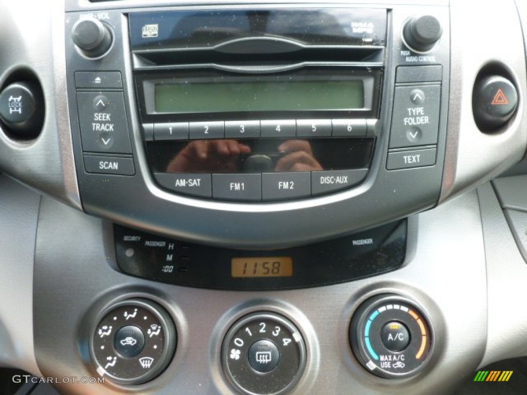 2011 Toyota RAV4 I4 4WD Controls Photo #65532179