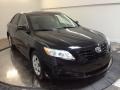 Black - Camry SE Photo No. 2