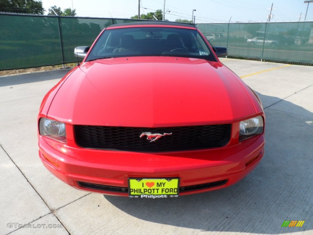 2007 Mustang V6 Deluxe Convertible - Torch Red / Dark Charcoal photo #8