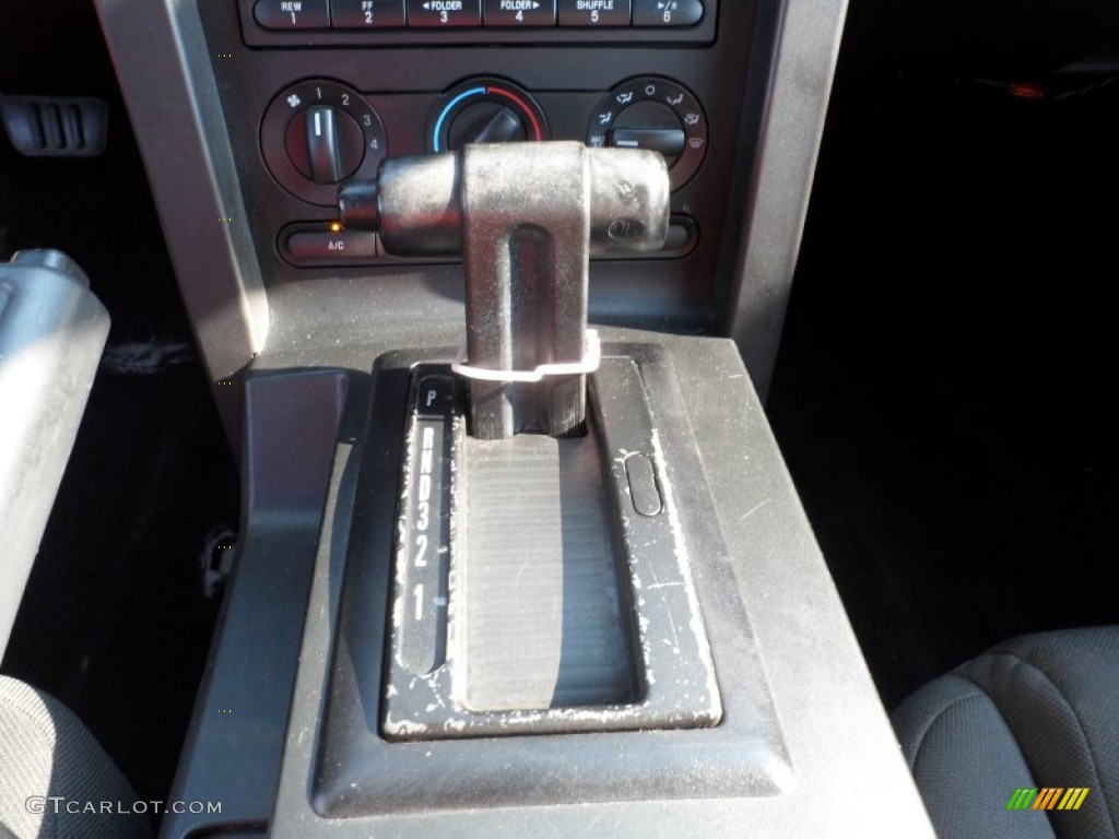 2007 Mustang V6 Deluxe Convertible - Torch Red / Dark Charcoal photo #38